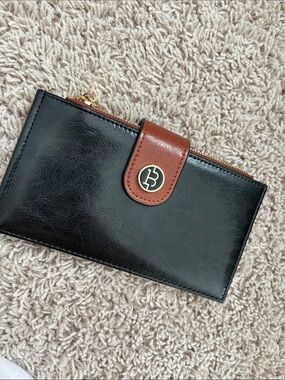 Black and Brown Women's Wallet with Gold Accent. Genuine cards, wallet